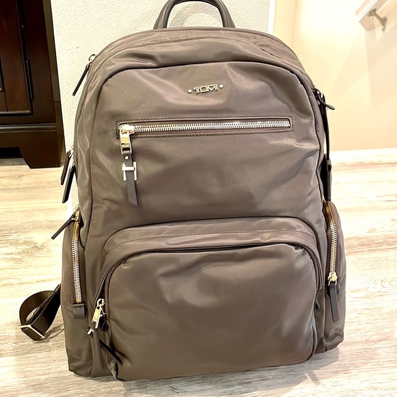 NEW TUMI CARSON VOYAGEUR TRAVEL BACKPACK - Picture 2 of 3